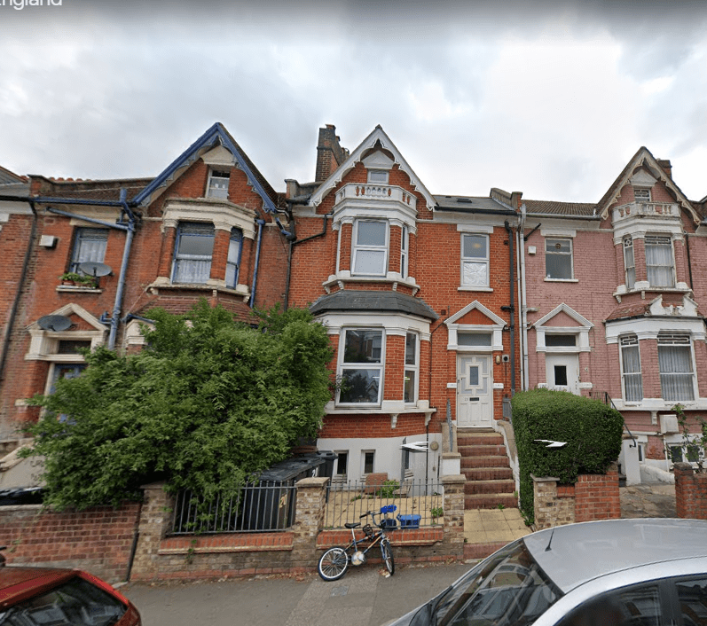 Erection of a rear dormer application in N16