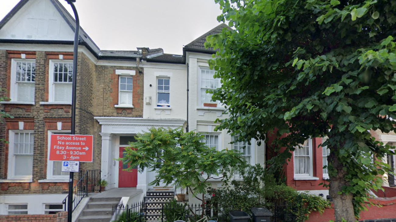 Home which has received planning permission for an outbuilding