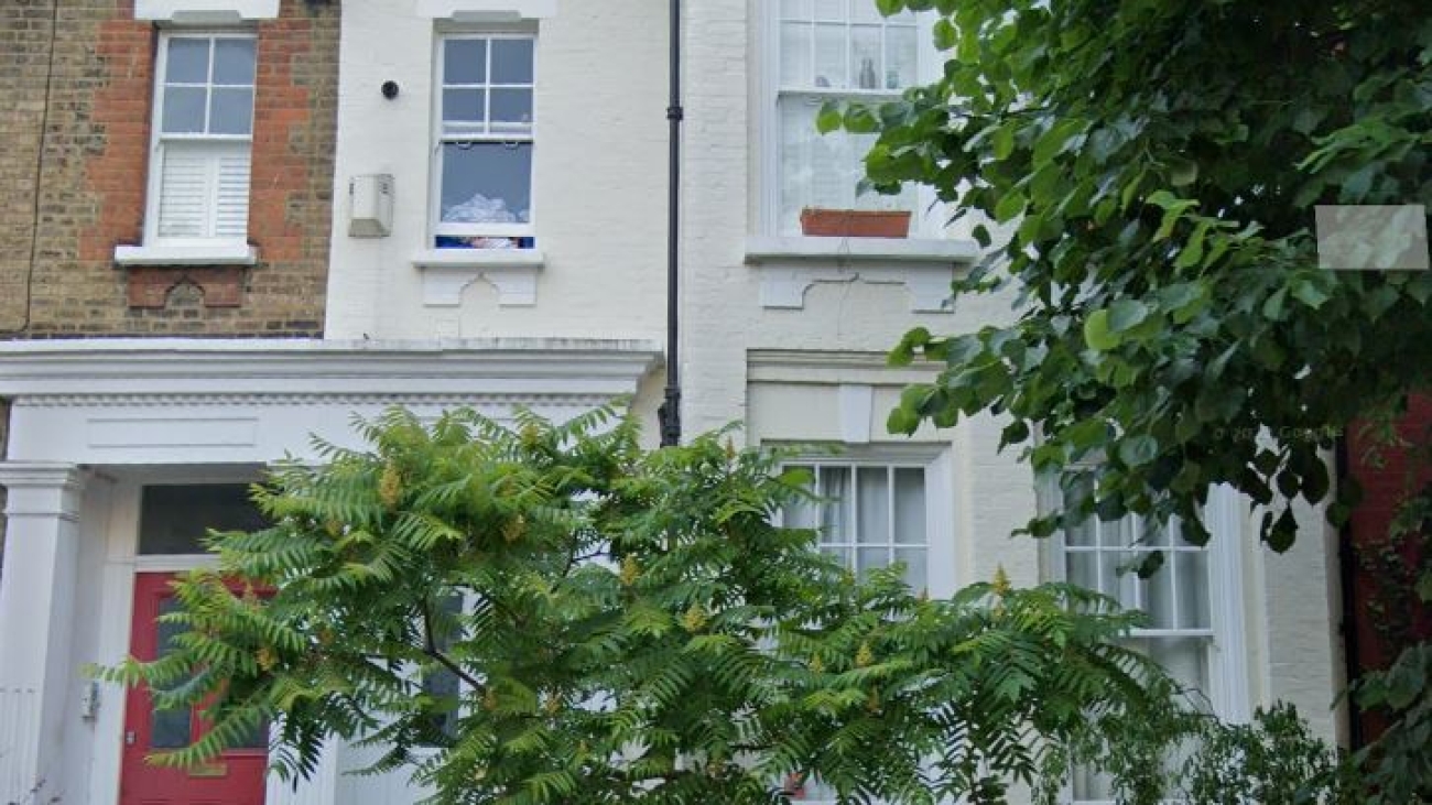 Planning approved for a ground floor wrap-around extension at this property